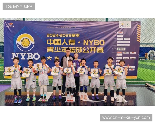 深圳男篮异军突起升至第四 团队篮球成效显著